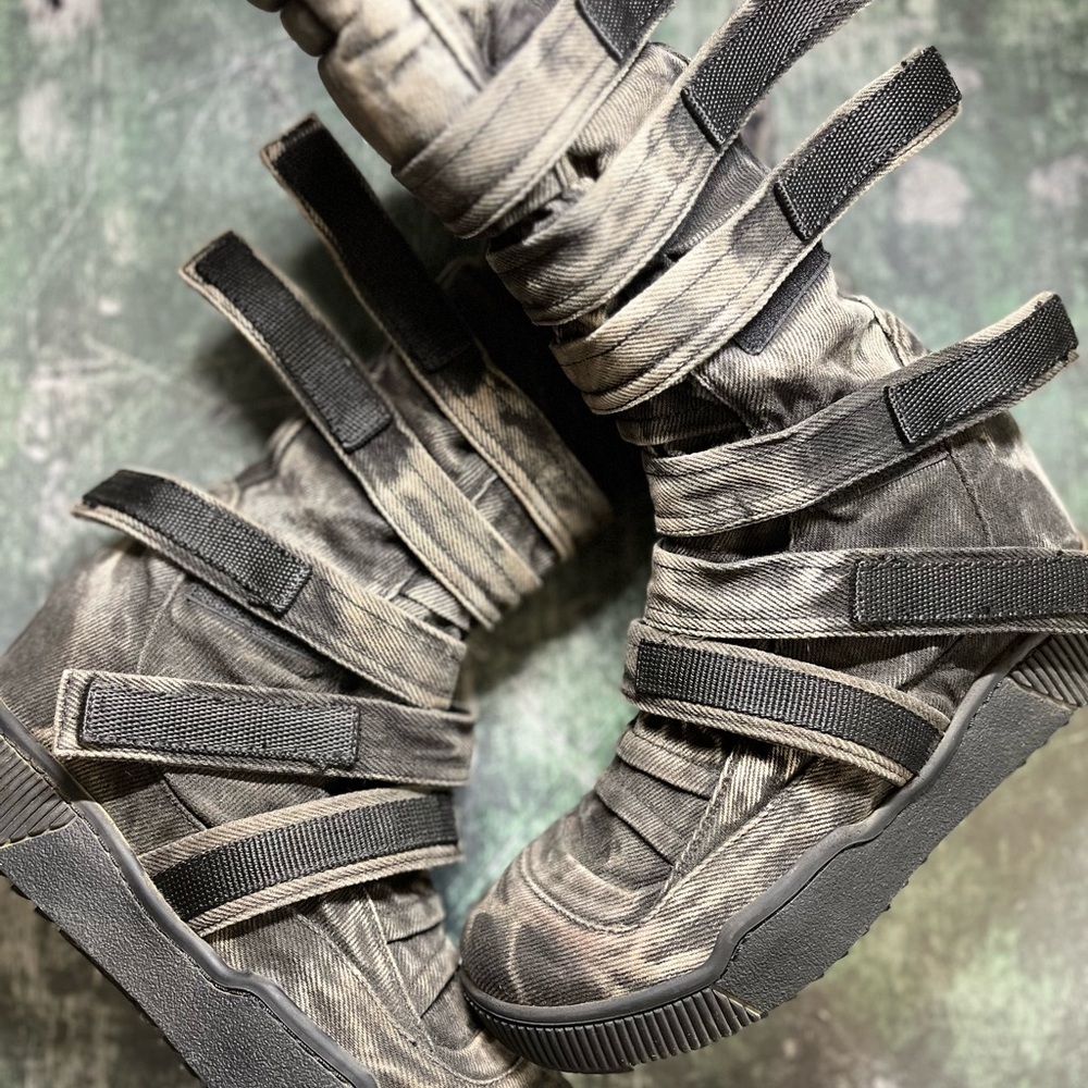 Women’s DEMOBAZA boots size 37 like new